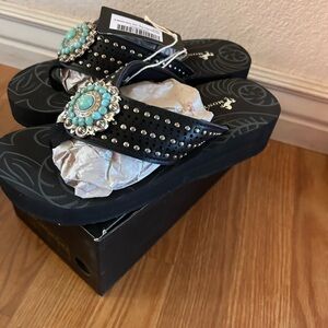 Montana West Black Sandals with Turquoise Embellishment